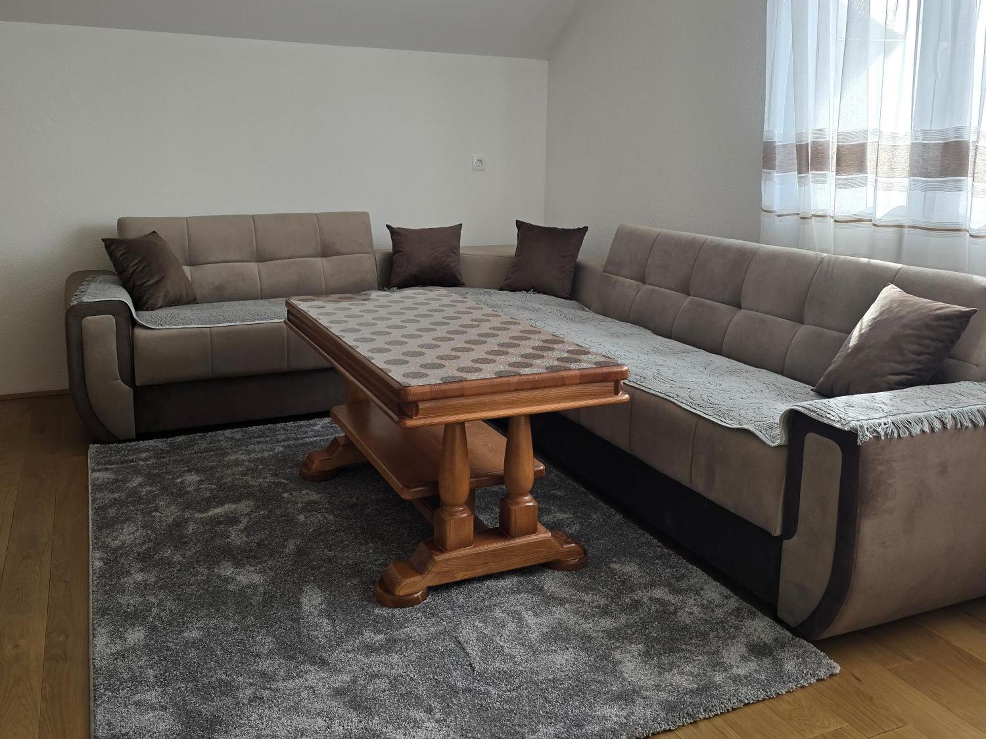 Calasan Apartman Pluzine